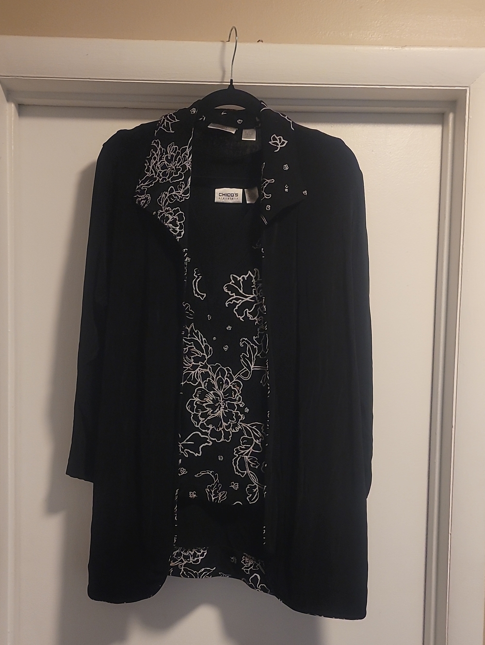 Chico's Black with White Floral-Print Trim Jacket With Matching Tank